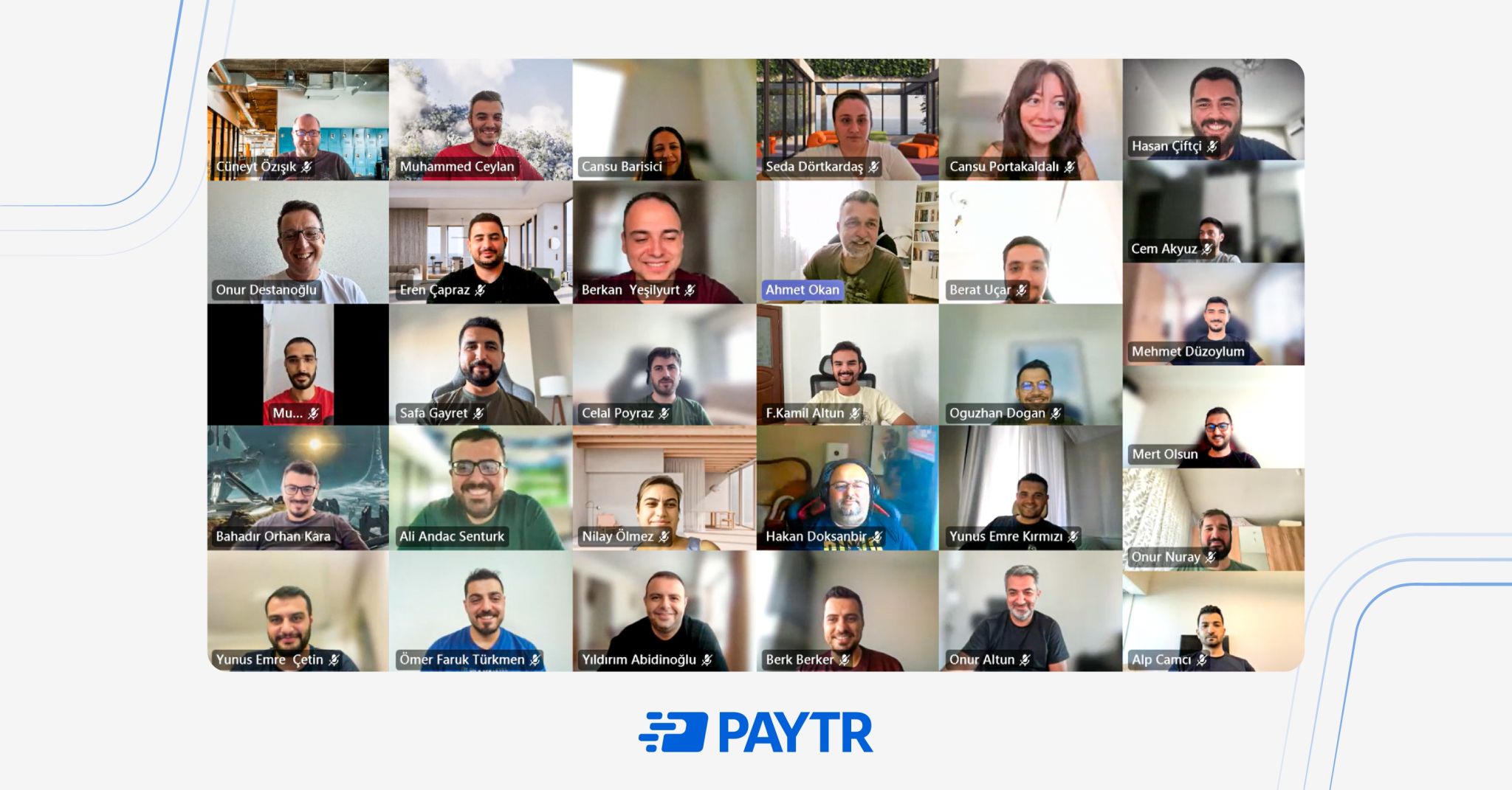 PayTR olarak sektöre değer katan teknolojik gelişmeleri paylaşmak ve ekipler arası bilgi alışverişini güçlendirmek amacıyla düzenlediğimiz Developer Show etkinliğimizi başarıyla gerçekleştirdik. Bu görselde etkinliğe katılan tüm ekip arkadaşlarımızın online ortamda herkes bir aradayken çekilmiş fotoğrafı mevcut.